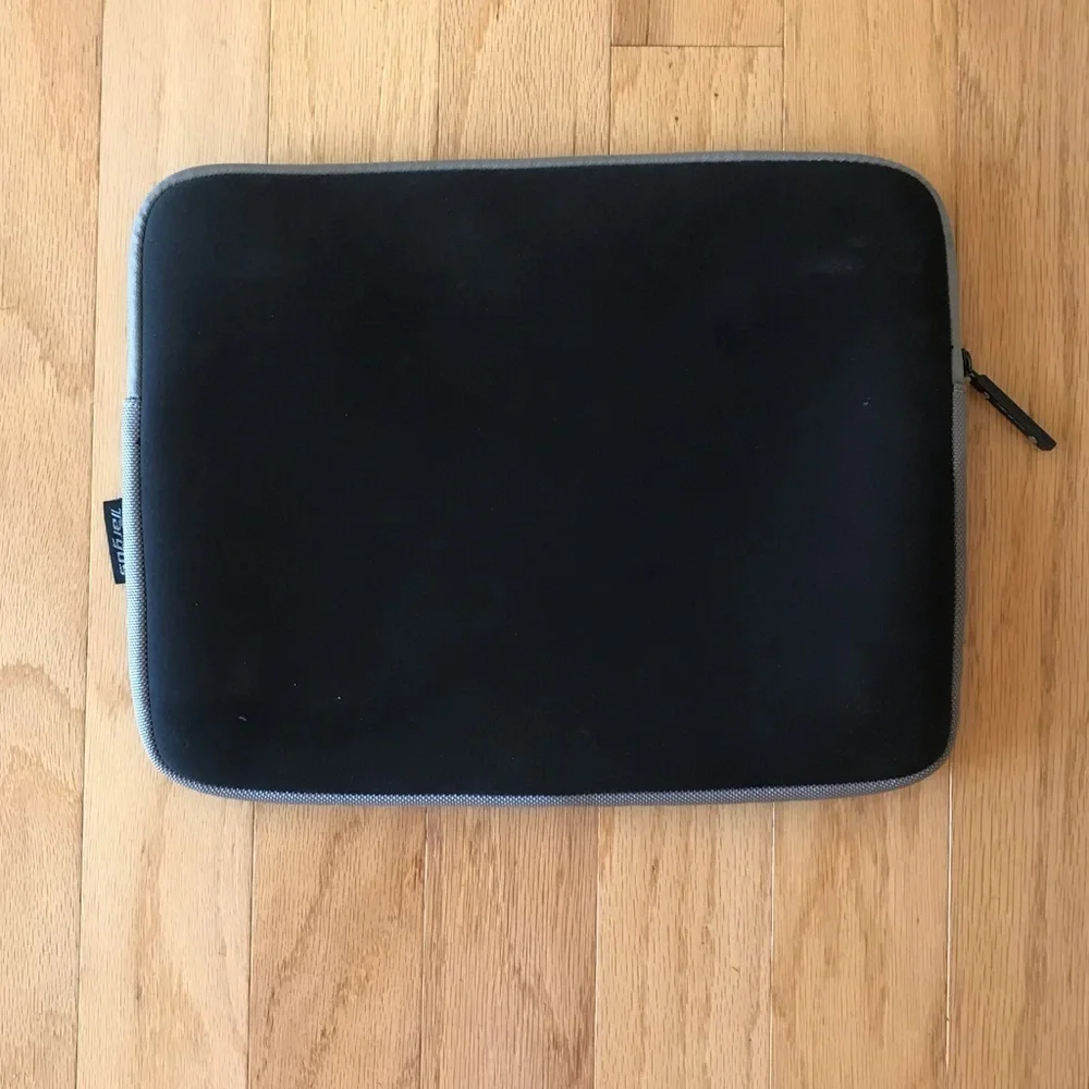 Targus black laptop